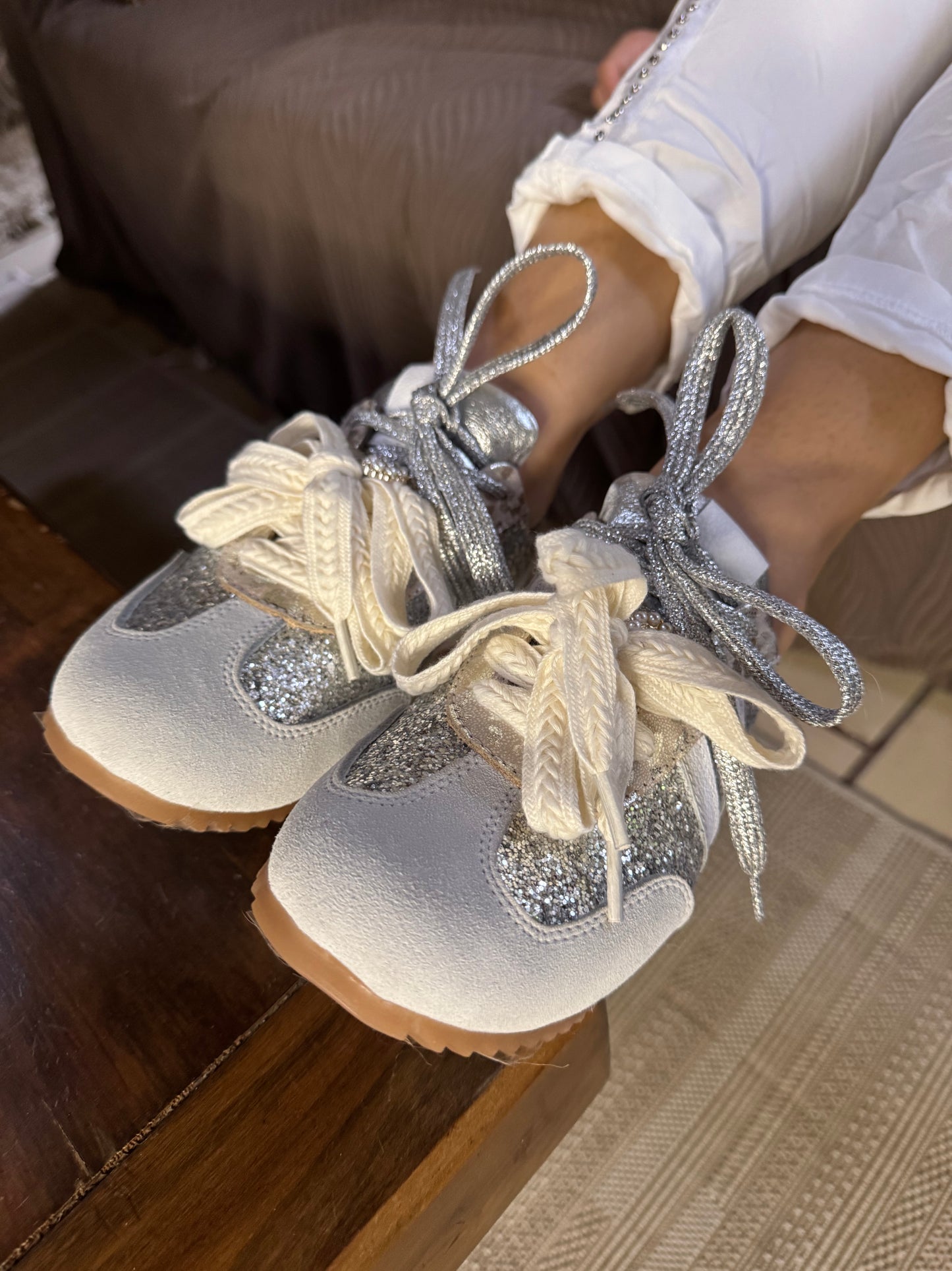 TENIS